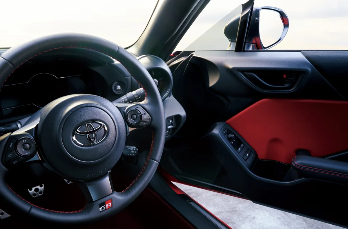 GR86