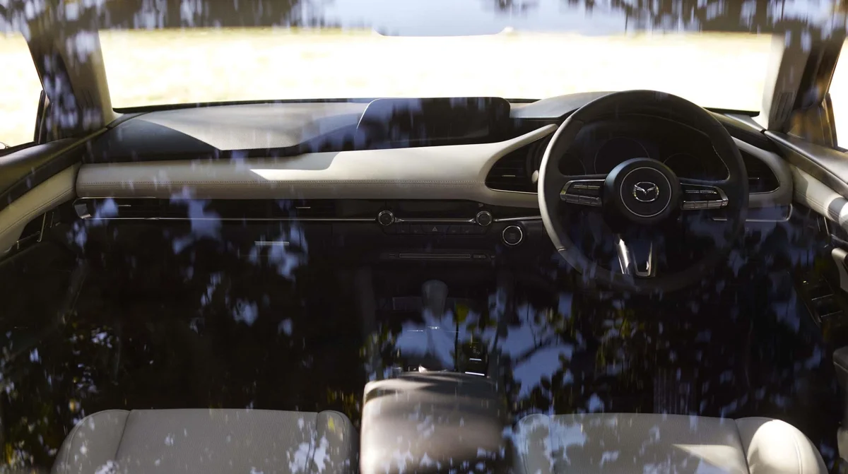 MAZDA3 セダン