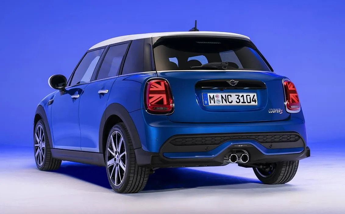 MINI 5ドア